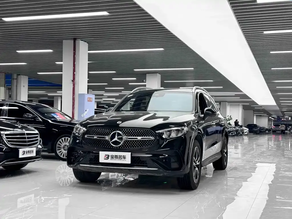 Mercedes-Benz GLC 260 L 4MATIC Luxury