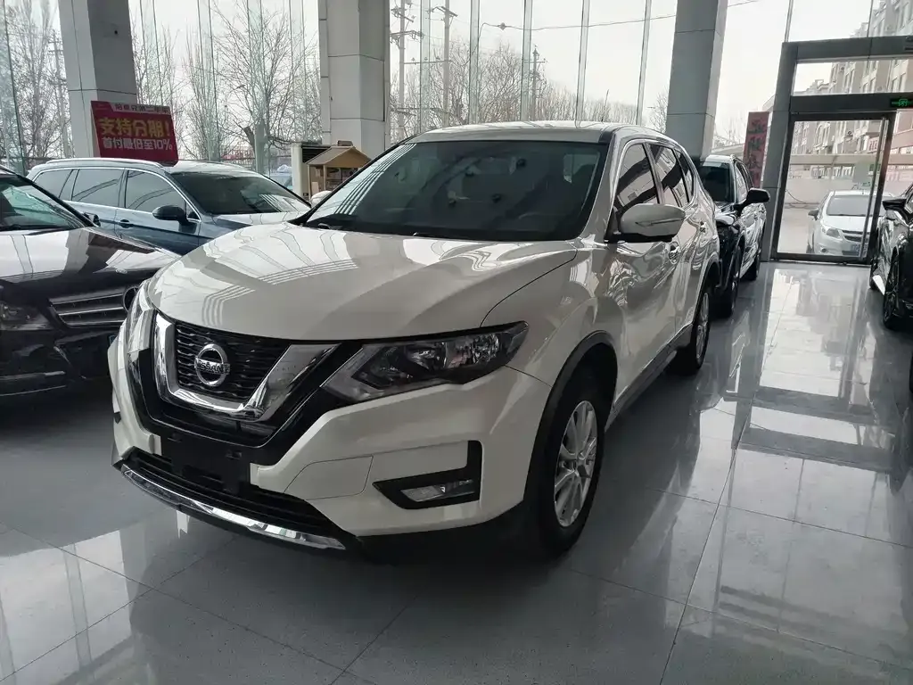 Nissan X-Trail 2023 из CN, фото 1