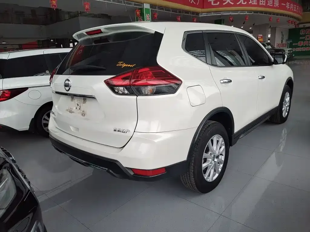 Nissan X-Trail 2023 из CN, фото 3