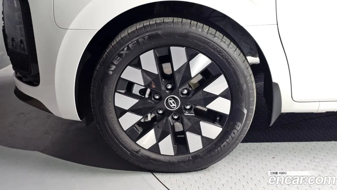 Hyundai Staria 2025 из KR, фото 10