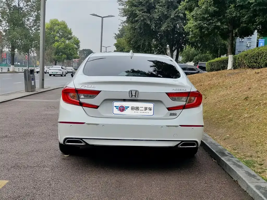 Honda Accord — фото 5