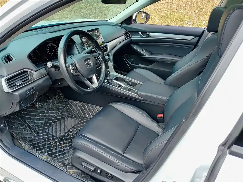Honda Accord — фото 6