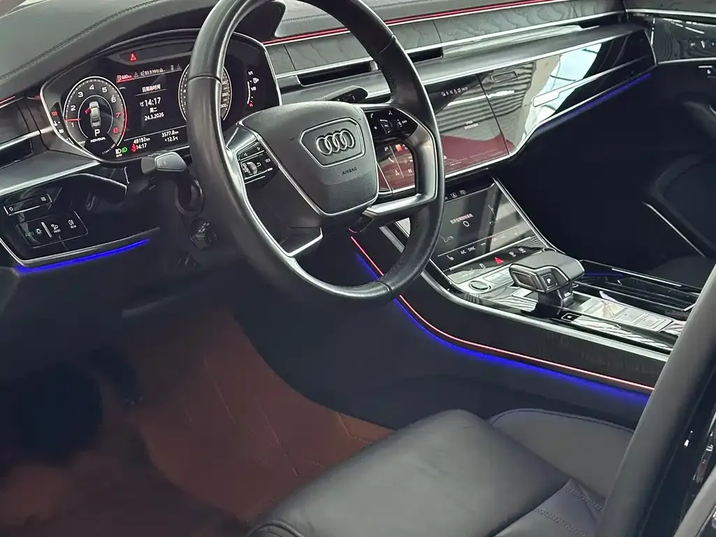 Audi A8 — фото 5