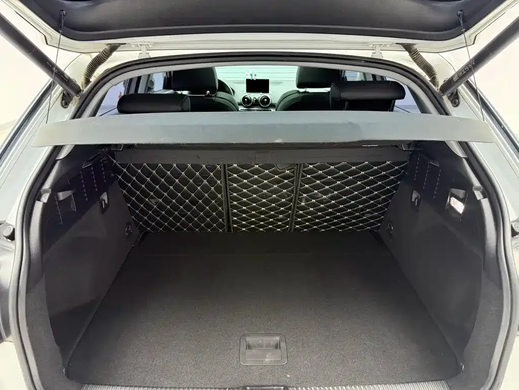 Audi Q2L 2021 из CN, фото 4