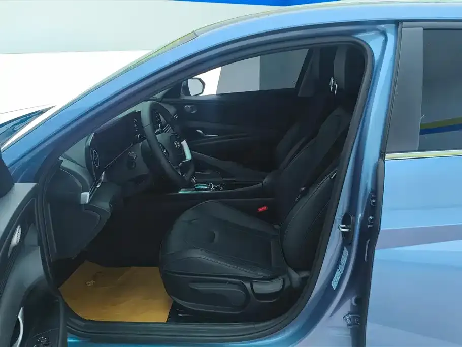 Hyundai Elantra 2024 из CN, фото 4