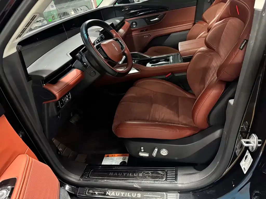 Lincoln Nautilus 2023 из CN, фото 4