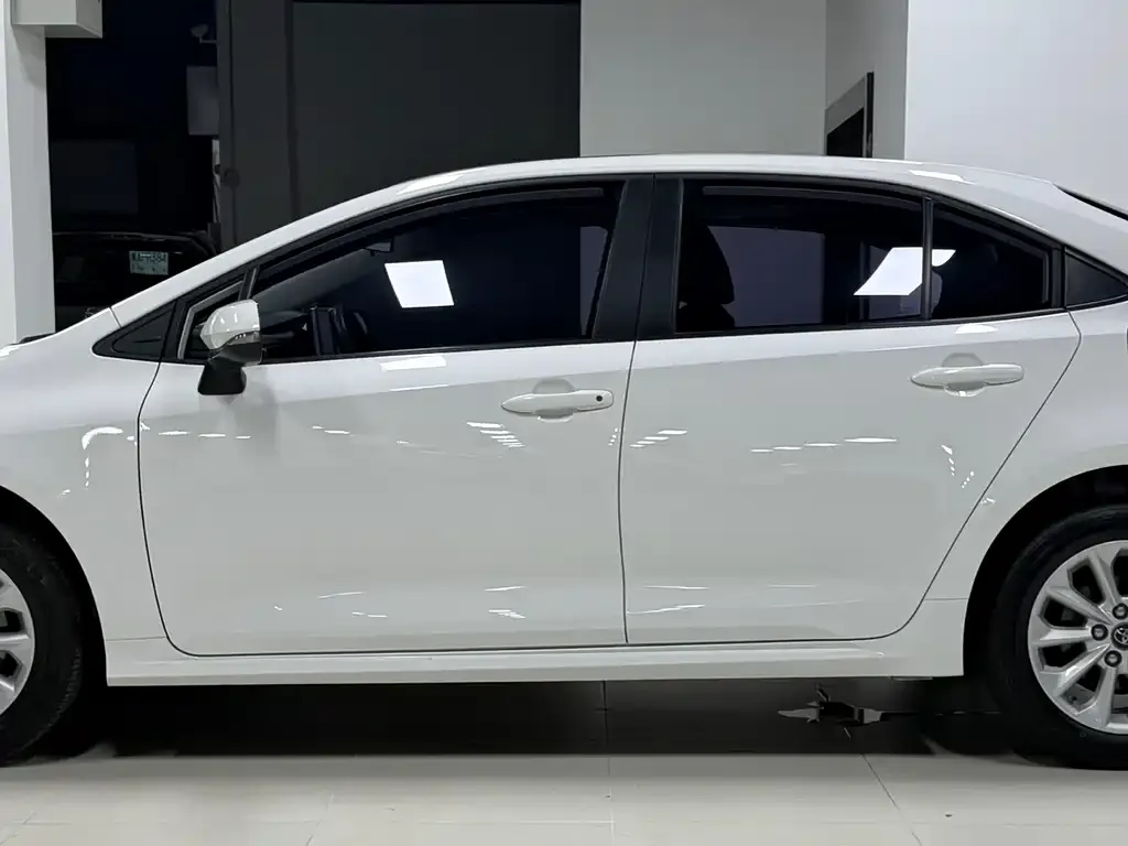 Toyota Corolla 2022 из CN, фото 3