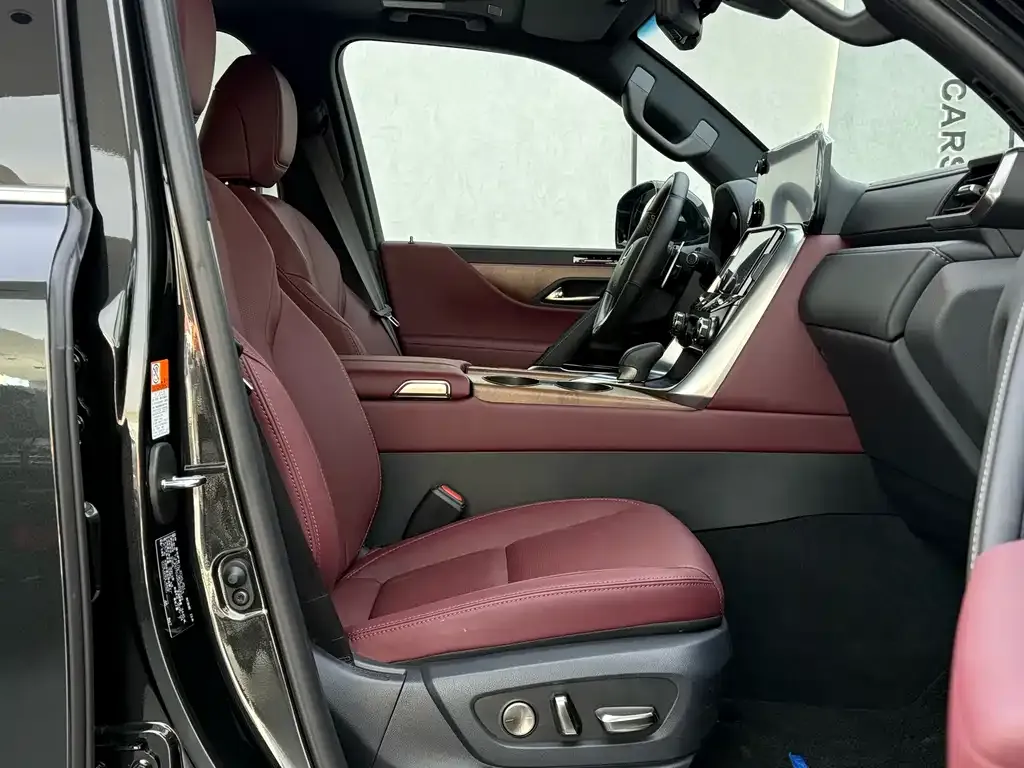 Lexus LX 2025 из CN, фото 8