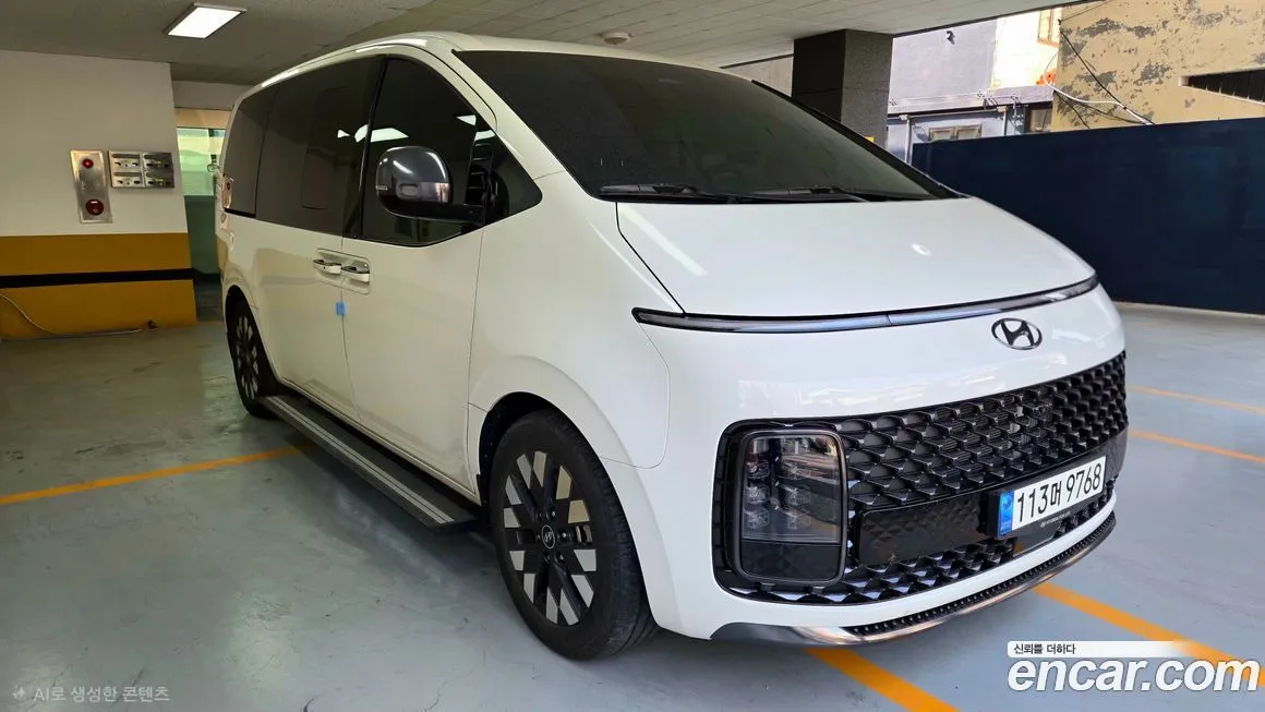 Hyundai Staria