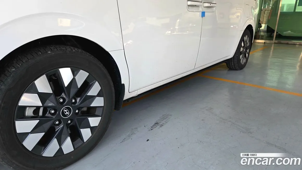 Hyundai Staria 2023 из KR, фото 5