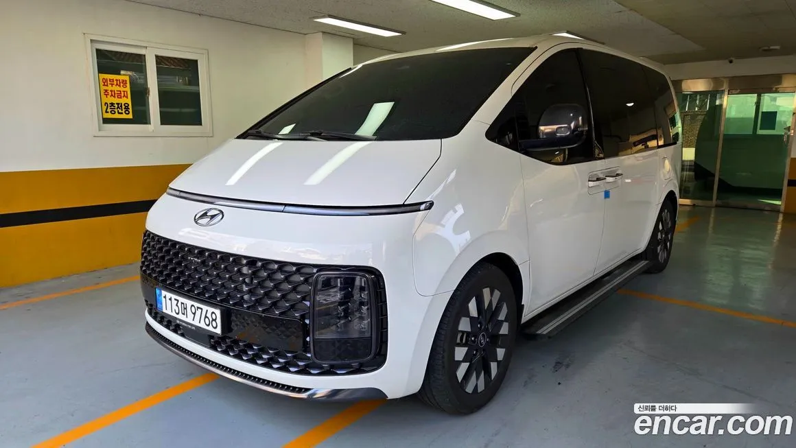 Hyundai Staria 2023 из KR, фото 3