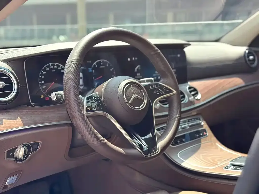 Mercedes-Benz E-Class 2023 из CN, фото 3