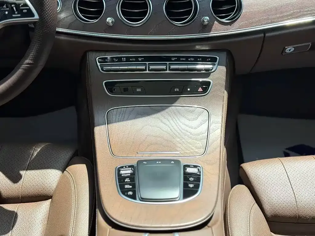 Mercedes-Benz E-Class 2023 из CN, фото 9
