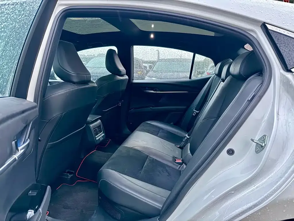 Toyota Camry 2024 из CN, фото 3