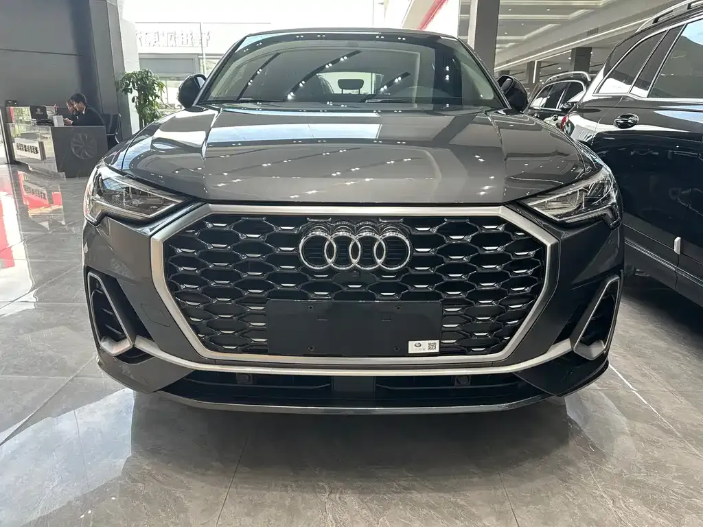 Audi Q3 Sportback — фото 5