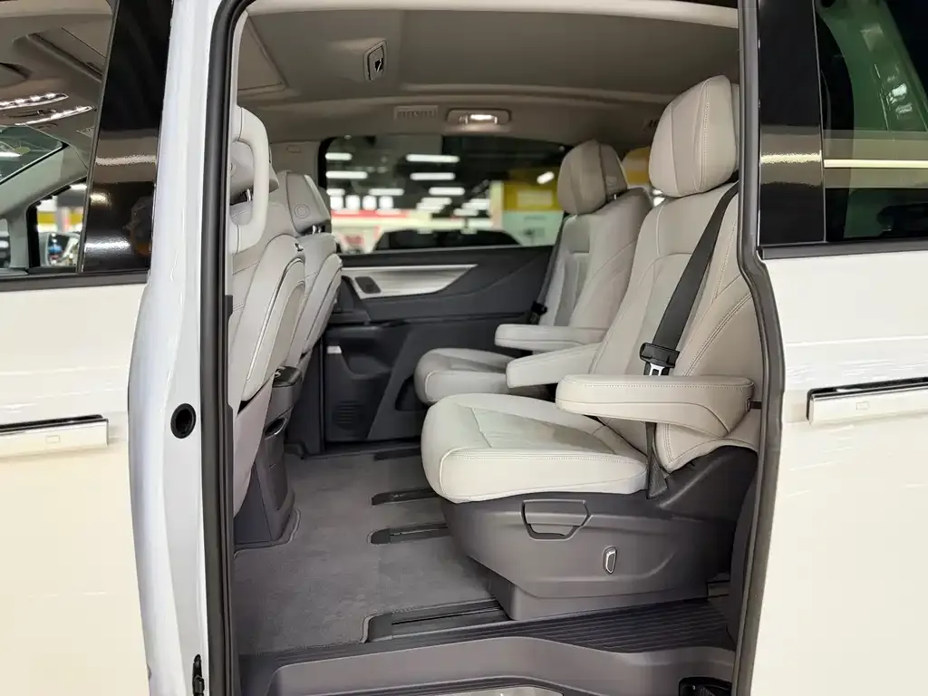 Buick GL8 2026 из CN, фото 10