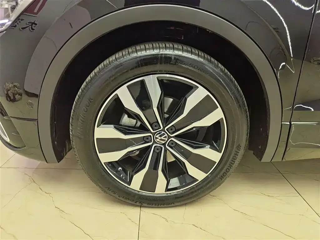 Volkswagen Tiguan L 2024 из CN, фото 8