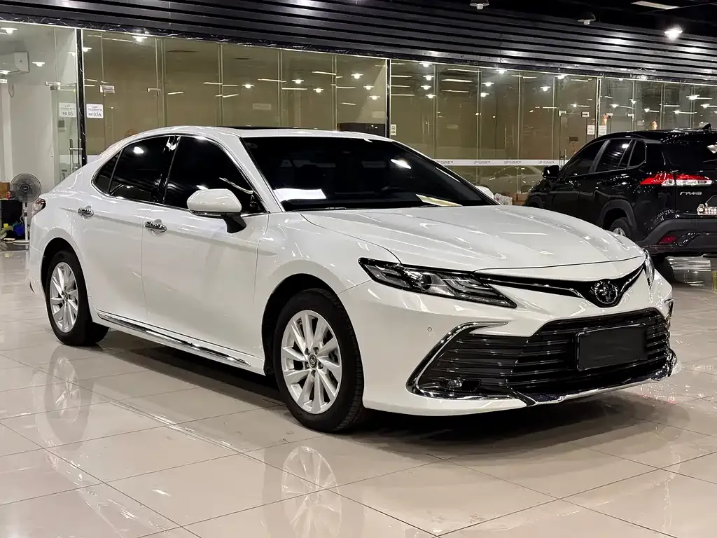 Toyota Camry 2023 из CN, фото 10