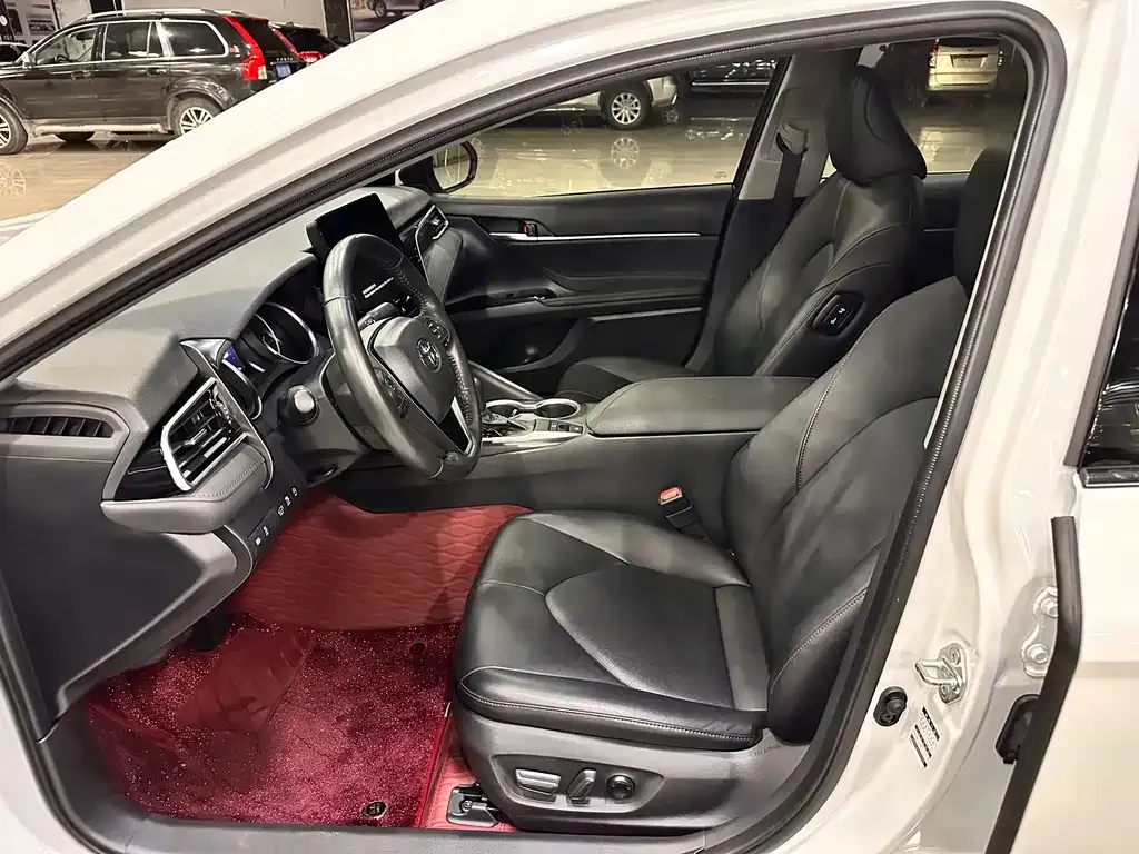 Toyota Camry 2023 из CN, фото 8