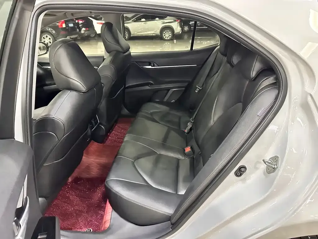 Toyota Camry 2023 из CN, фото 6