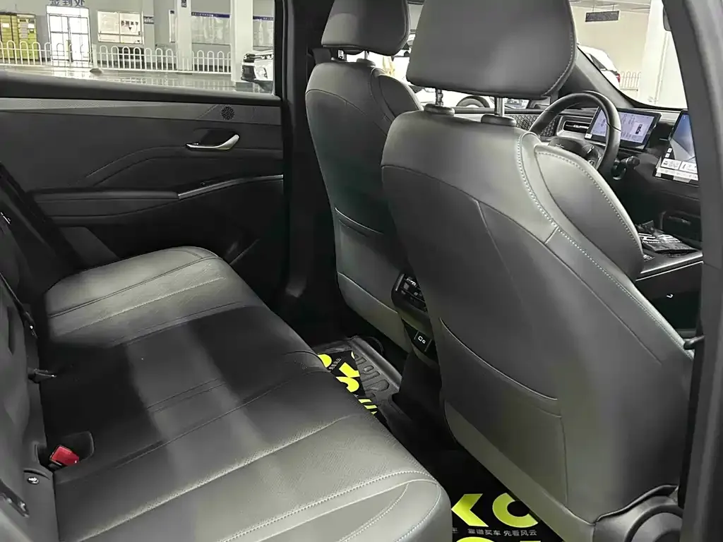 BYD Qin PLUS 2025 из CN, фото 5