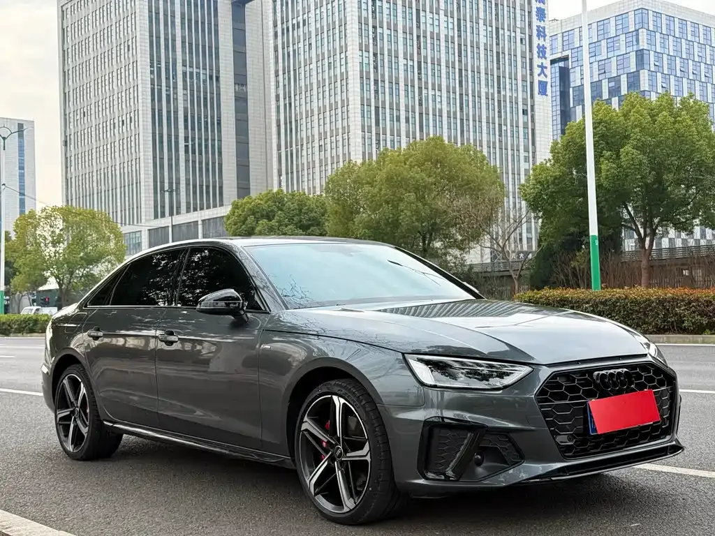 Audi A4L 2024 из CN, фото 3