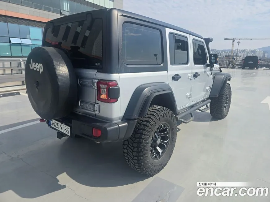 Jeep Wrangler 2022 из KR, фото 8