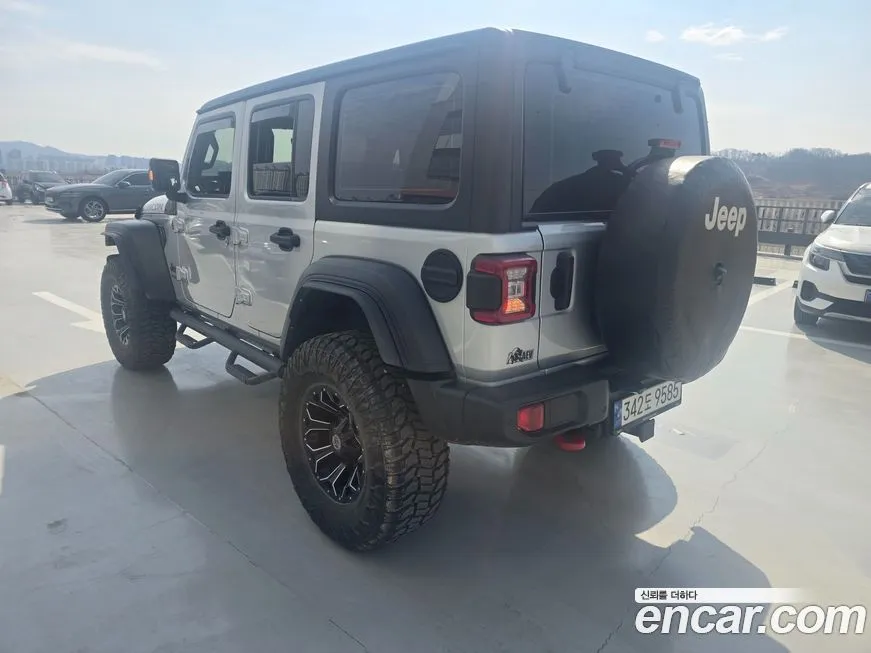 Jeep Wrangler 2022 из KR, фото 9