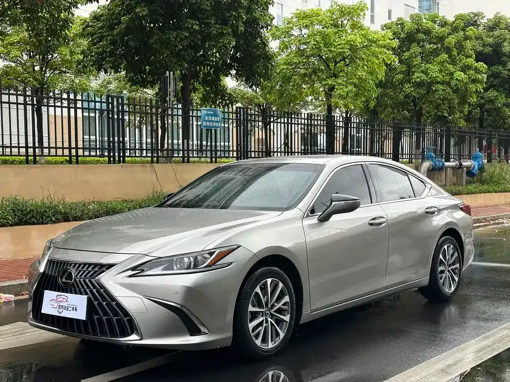 Lexus ES 2023 из CN, фото 1
