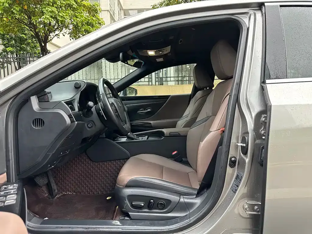 Lexus ES 2023 из CN, фото 4