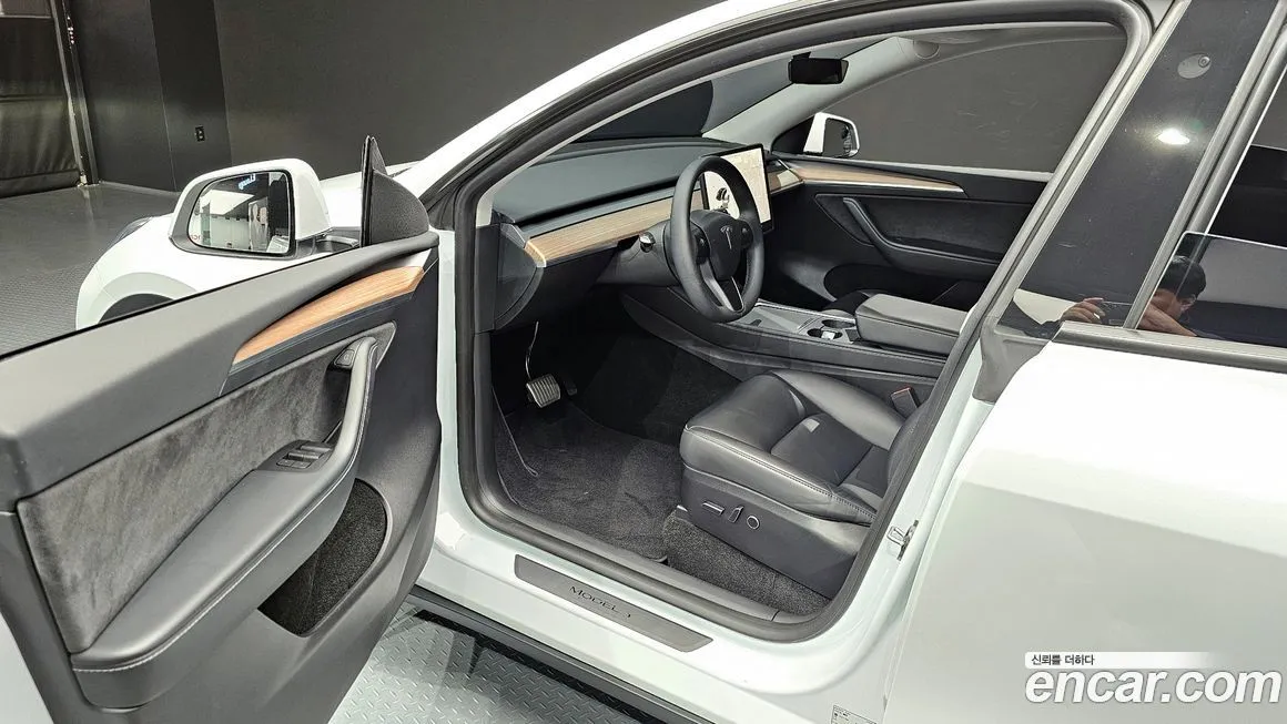 Tesla Model Y 2023 из KR, фото 9