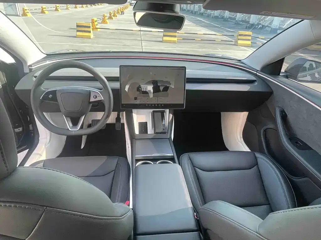 Tesla Model 3 — фото 5