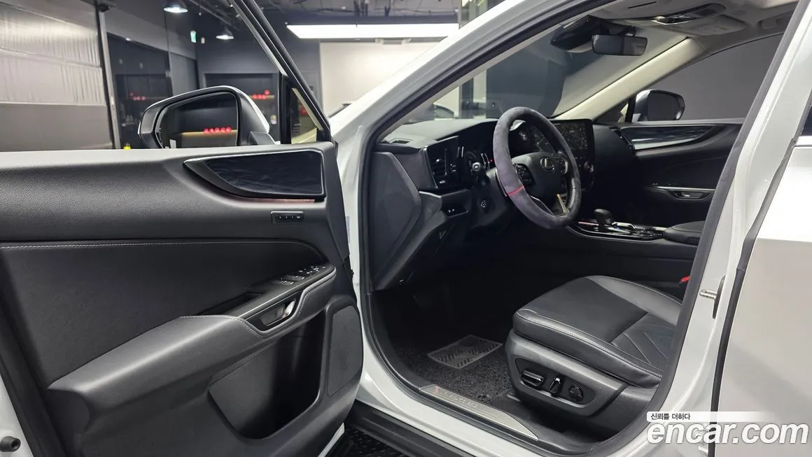 Lexus NX 2025 из KR, фото 3