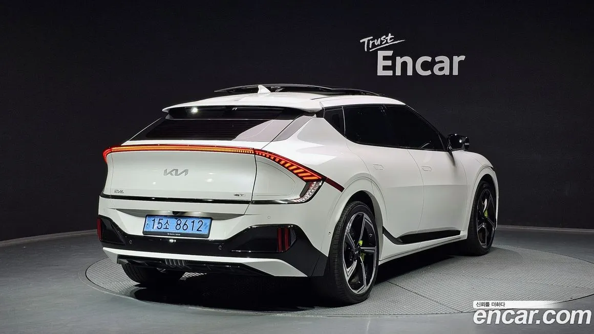 Kia EV6 2023 из KR, фото 5