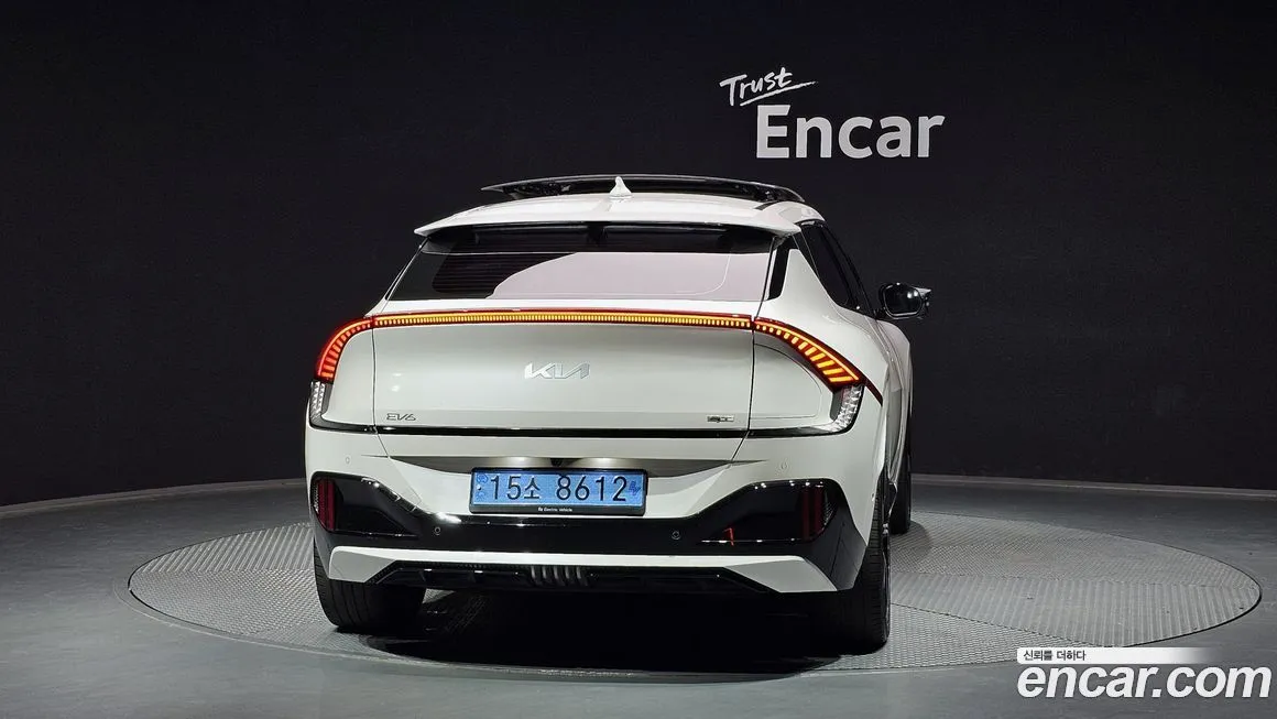 Kia EV6 2023 из KR, фото 10