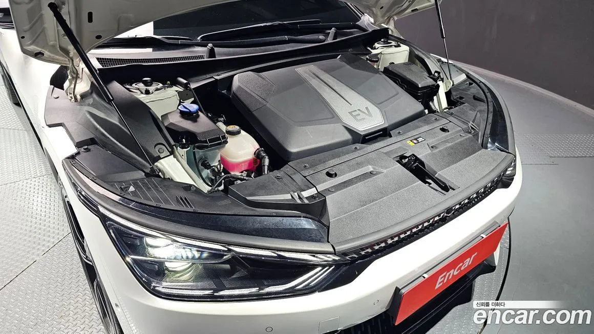 Kia EV6 2023 из KR, фото 8