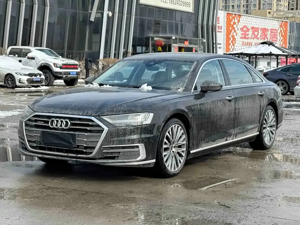 Audi A8 — фото 7