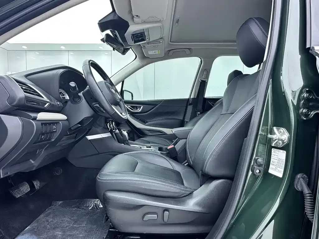 Subaru Forester — фото 3