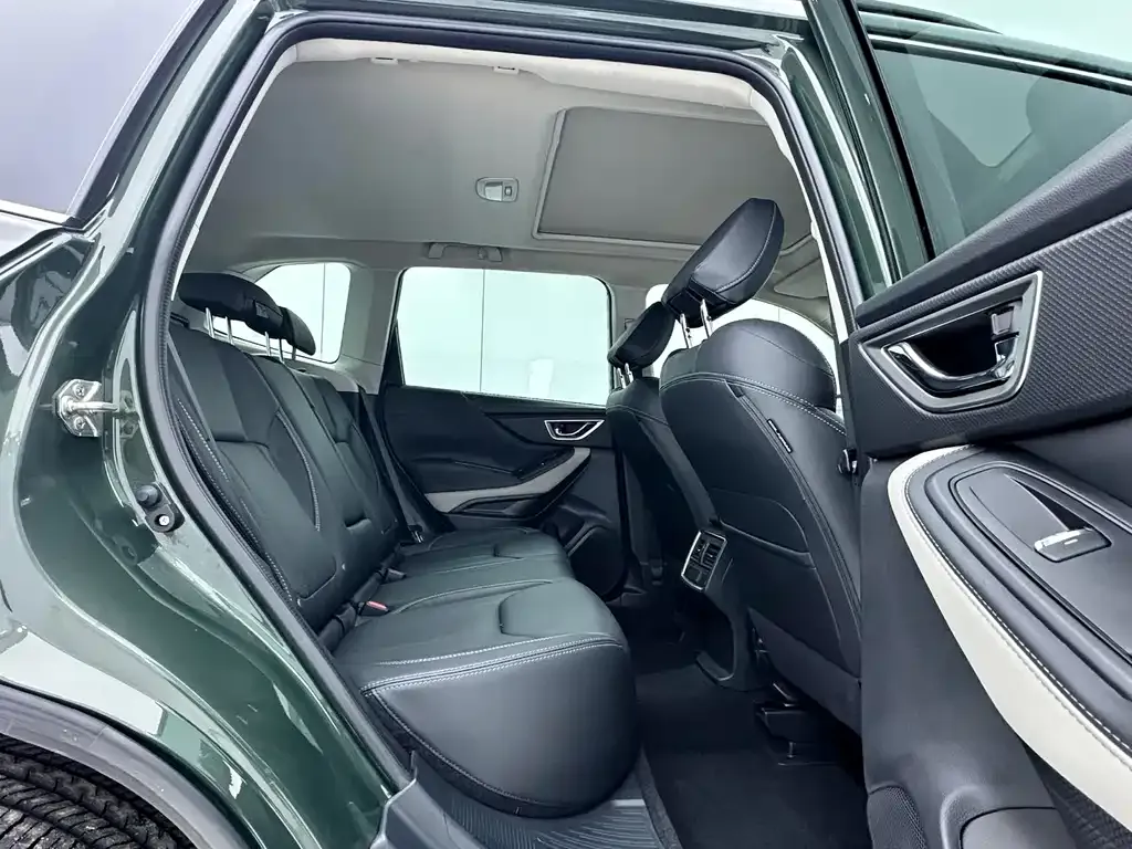 Subaru Forester — фото 6