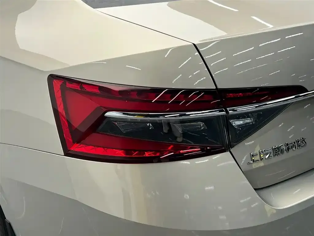 Skoda Superb 2021 из CN, фото 3