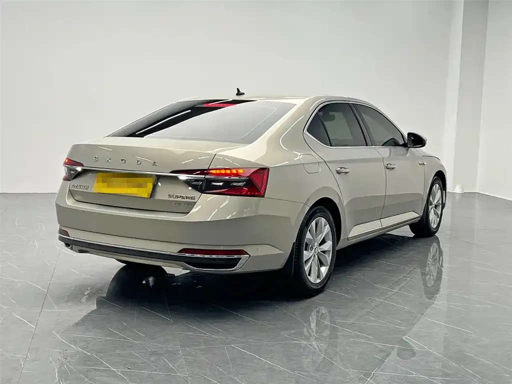 Skoda Superb 2021 из CN, фото 4