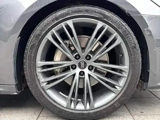 Audi A7 2021 из CN, фото 8