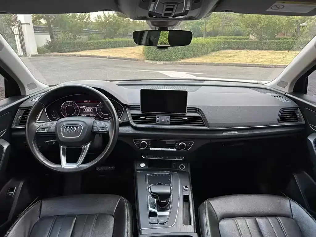 Audi Q5L 2021 из CN, фото 3