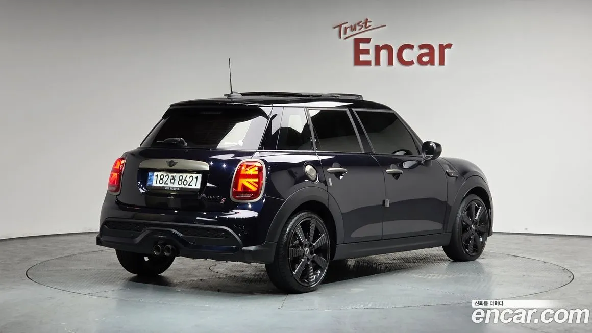 Mini Cooper 2023 из KR, фото 9
