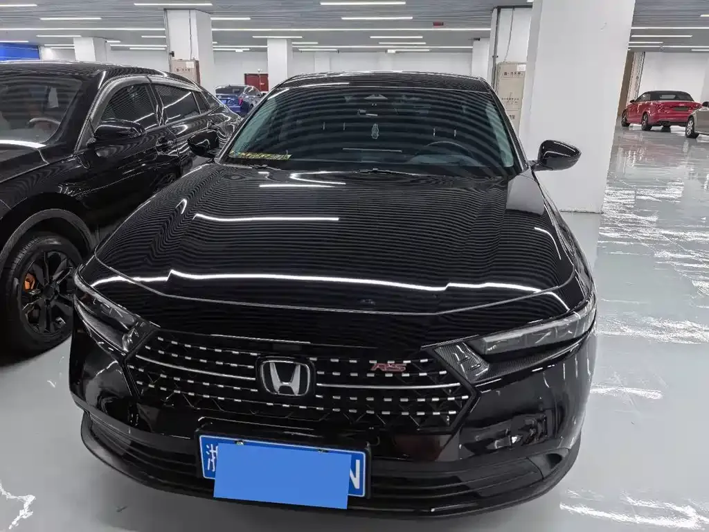 Honda Accord — фото 9