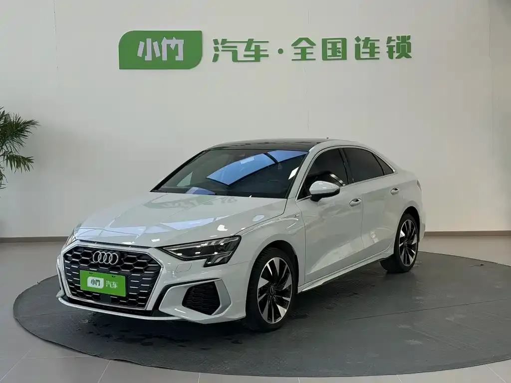 Audi A3 2023 из CN, фото 1