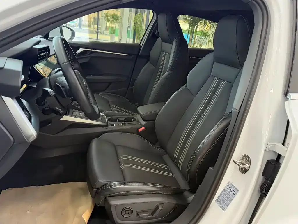 Audi A3 2023 из CN, фото 9