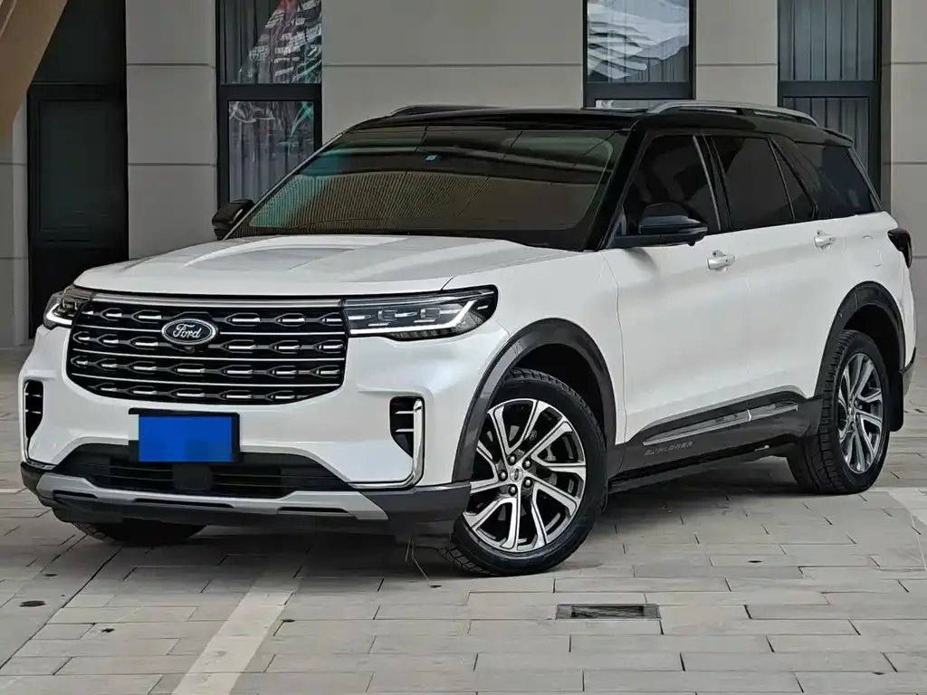 Ford Explorer 2023 из CN, фото 1