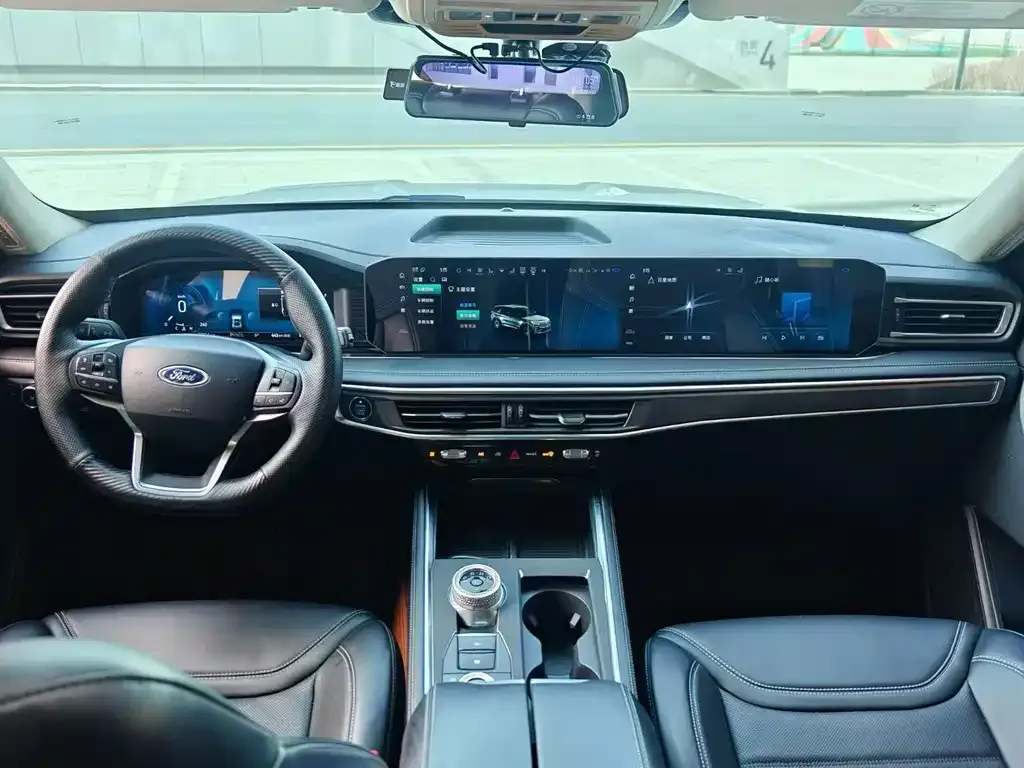 Ford Explorer 2023 из CN, фото 5