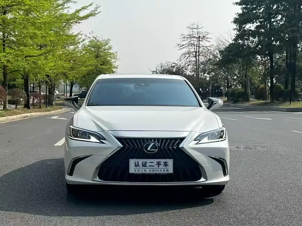 Lexus ES 2023 из CN, фото 3